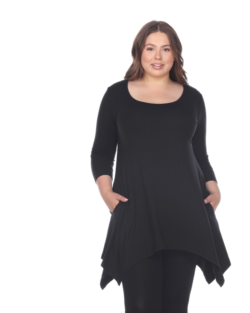 Front of a model wearing a size 5X Makayla Tunic Top in Black by White Mark. | dia_product_style_image_id:246462